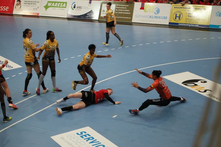 Mit einem Unentschieden startet der THC in die Champions League