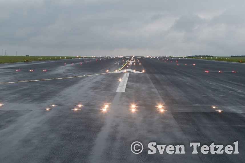 Auf dem Flughafen unterwegs
