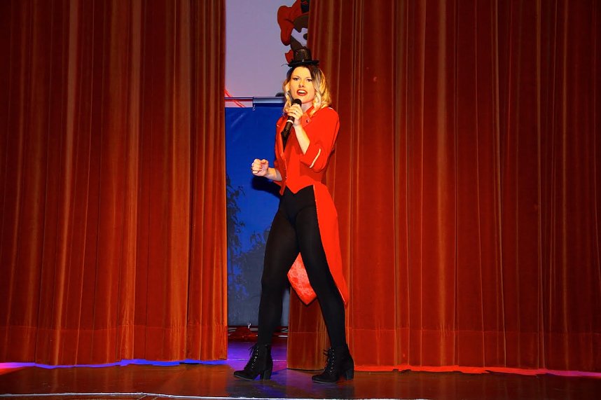 M&auml;nnerbeine und mehr auf Bleicher&ouml;der B&uuml;hne