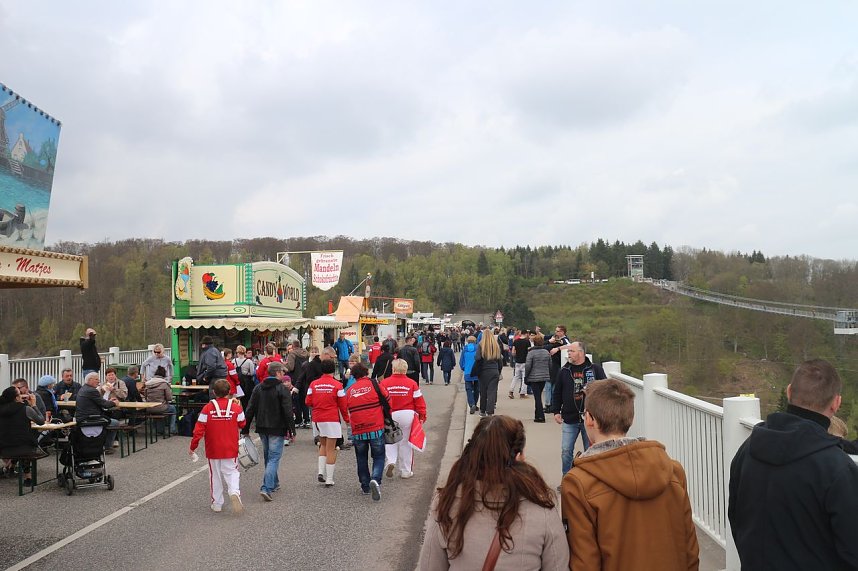 Titan RT - die l&auml;ngste Fu&szlig;g&auml;ngerh&auml;ngebr&uuml;cke der Welt wurde heute im Harz er&ouml;ffnet
