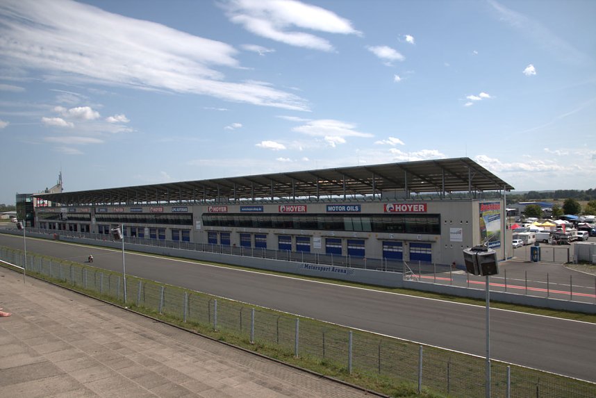 An der Piste und in der Stadt