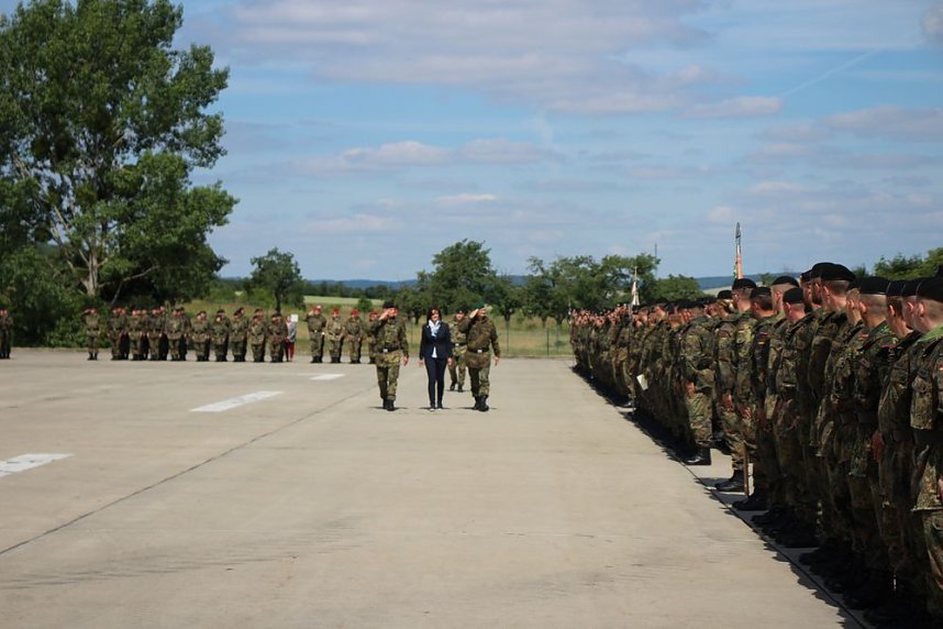 Einheiten der Bundeswehr verabschiedet