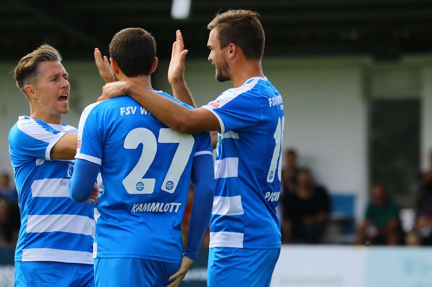 Wacker gewinnt 8:0 gegen Bischofswerda