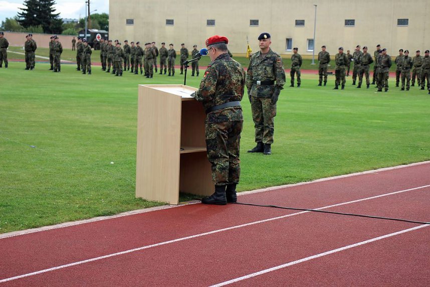 K&uuml;rzeste Kommandeurszeit der Bundeswehr