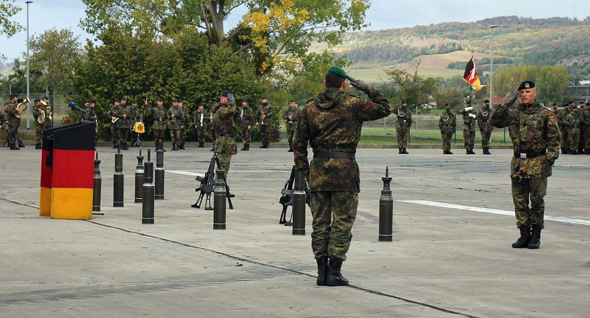 Kommandeurswechsel beim Panzerbataillon 393 "Th&uuml;ringer L&ouml;we" in der Kyffh&auml;user Kaserne Bad Frankenhausen statt....