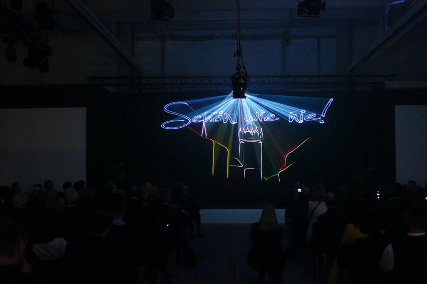 Lasershow beendete den offiziellen Teil