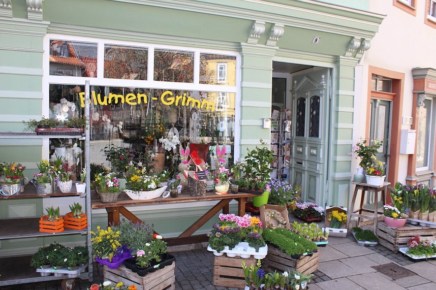 Die bronzene Kehrschaufel geht an Blumen-Grimm