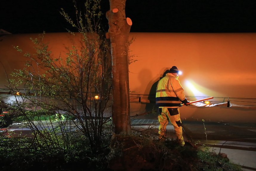 Schwerlasttransport mit Windr&auml;dern