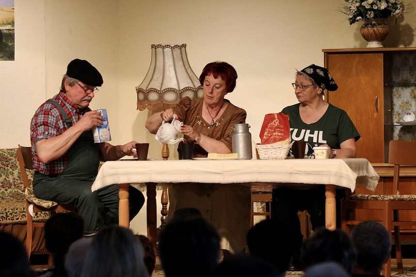 Premiere im Allmenh&auml;user Bauerntheater