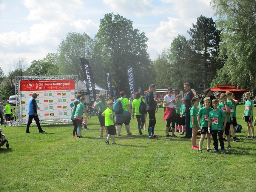 Beim R&ouml;blinglauf z&auml;hlte man nach langer Pause rund 3.000 Teilnehmer