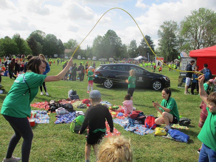 Beim R&ouml;blinglauf z&auml;hlte man nach langer Pause rund 3.000 Teilnehmer