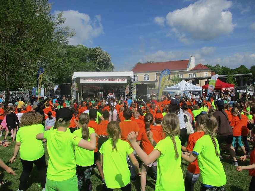 Beim R&ouml;blinglauf z&auml;hlte man nach langer Pause rund 3.000 Teilnehmer