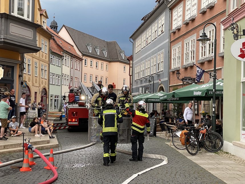 Feuerwehr&uuml;bung in der Bad Langensalzaer Altstadt