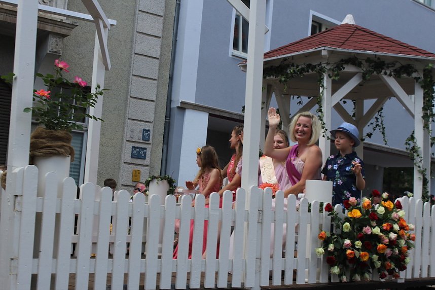 Festumzug zum Brunnenfest