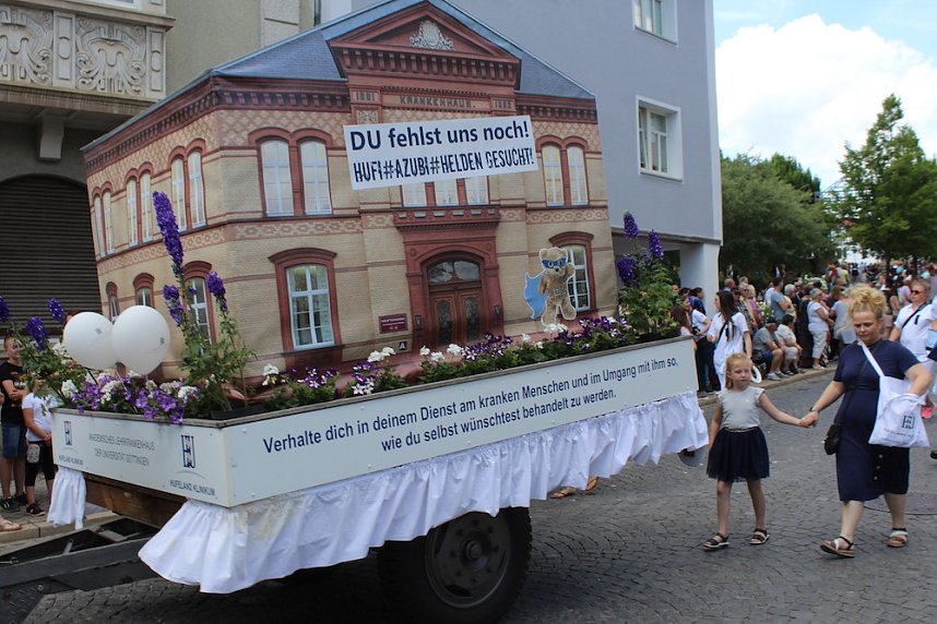 Festumzug zum Brunnenfest