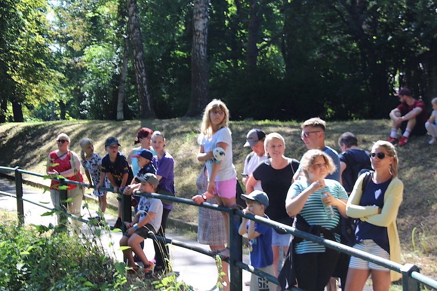 Am Start und an der Strecke des Entenrennens 2022