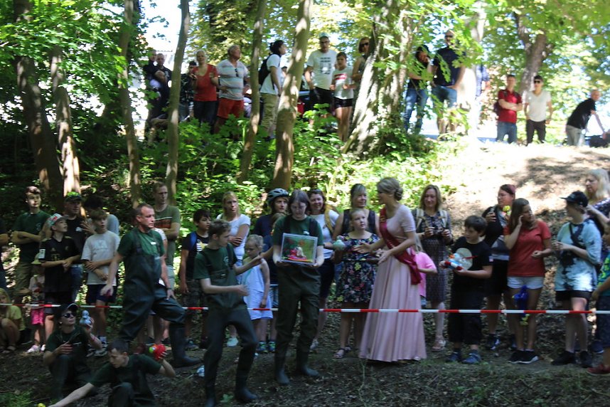 Am Start und an der Strecke des Entenrennens 2022