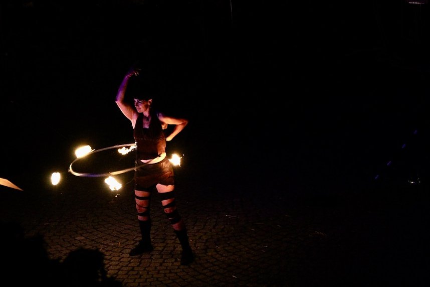 Atemberaubendes Feuerspektakel auf dem T&ouml;pfermarkt in Bad Langensalza 