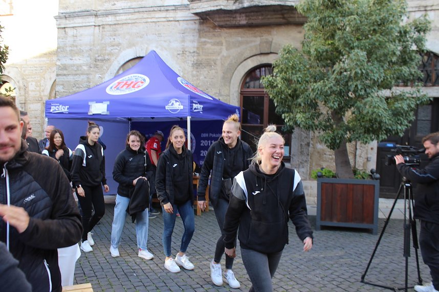 Vorstellung des neuen THC-Teams gestern auf dem Langensalzaer Neumarkt