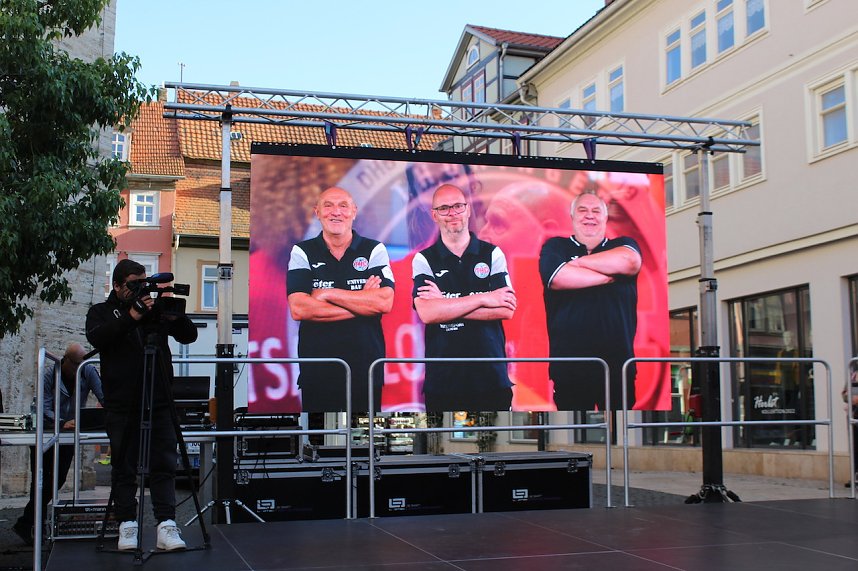 Vorstellung des neuen THC-Teams gestern auf dem Langensalzaer Neumarkt