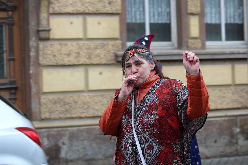 Fr&ouml;hlichbunter Karnevalsumzug in und um Bad Langensalza