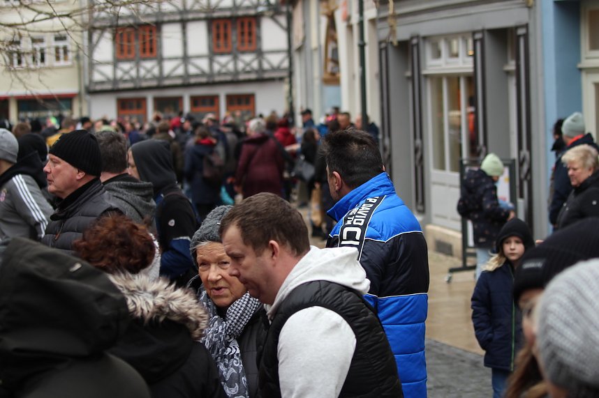 ZUm Karnevalsumzug zog es viele Jecken in die Stadt Bad Langensalza