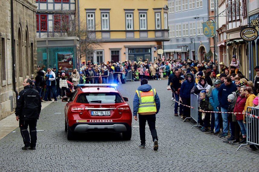 ZUm Karnevalsumzug zog es viele Jecken in die Stadt Bad Langensalza