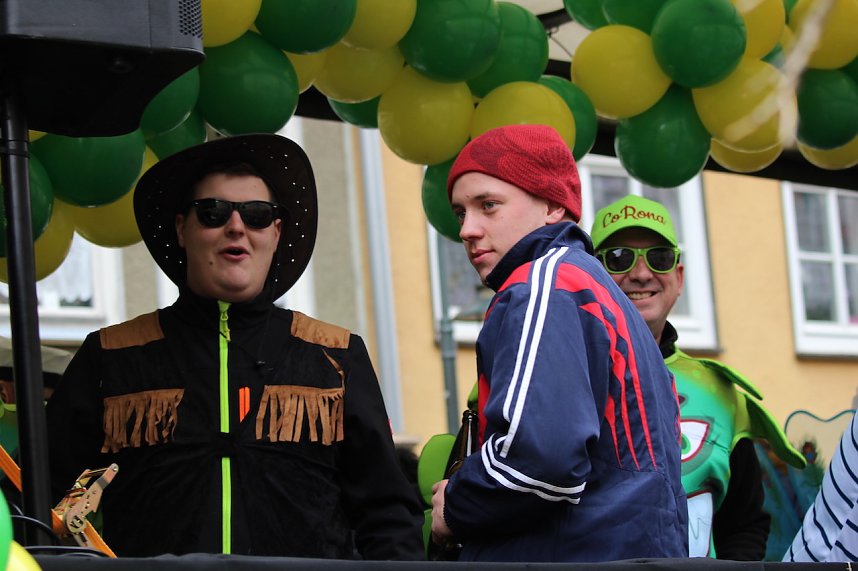 ZUm Karnevalsumzug zog es viele Jecken in die Stadt Bad Langensalza