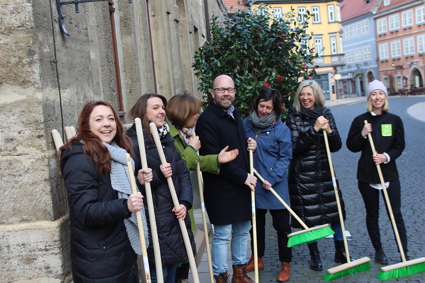 Fr&uuml;hjahrsputz am Bad Langensalzaer Rathaus