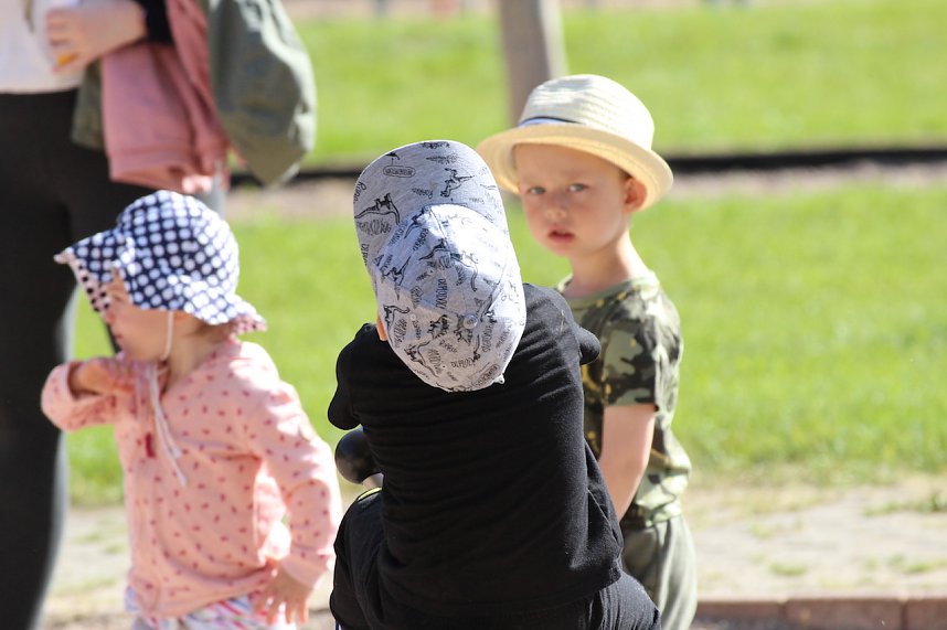 Feierliche Einweihung des neuen Spielplatzes in Bad Langensalza Nord