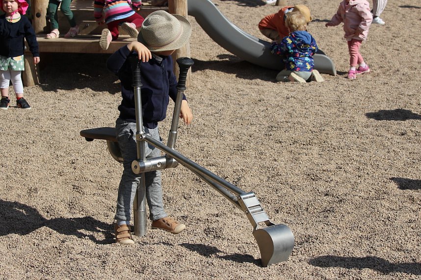 Feierliche Einweihung des neuen Spielplatzes in Bad Langensalza Nord