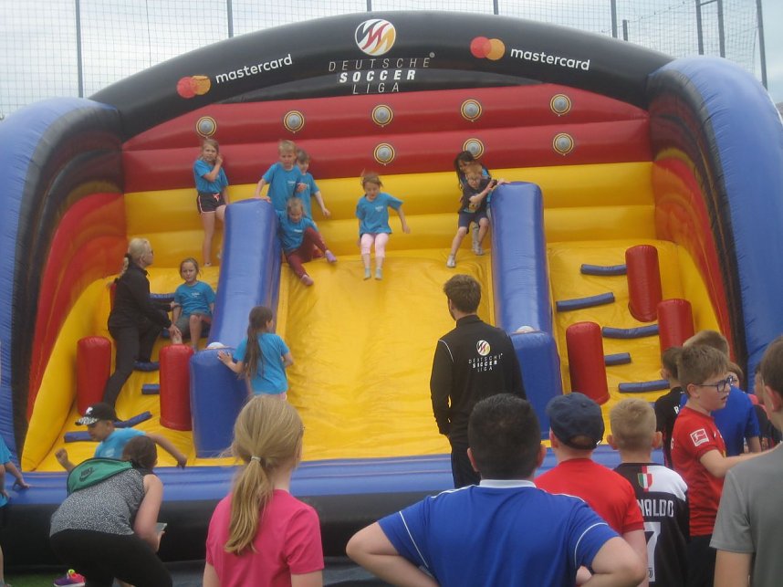 VR Bank Sporttag im Stadion der Freundschaft