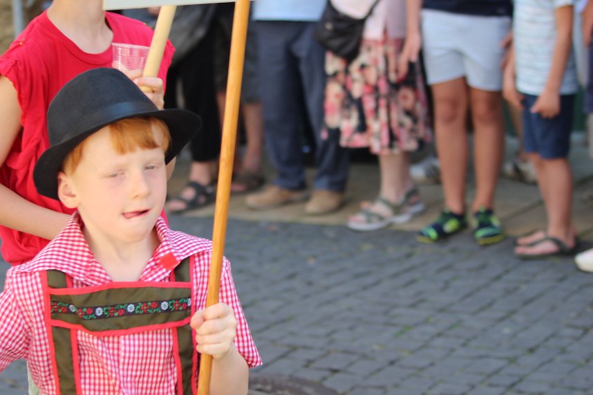 Fr&ouml;hliche Stimmung beim 210 Brunnenfest in Bad Langensalza