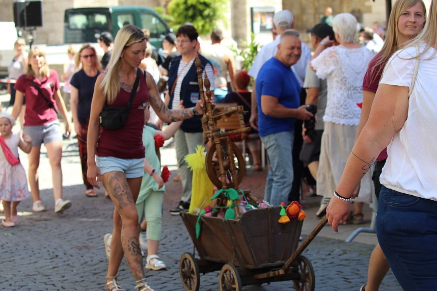 Fr&ouml;hliche Stimmung beim 210 Brunnenfest in Bad Langensalza