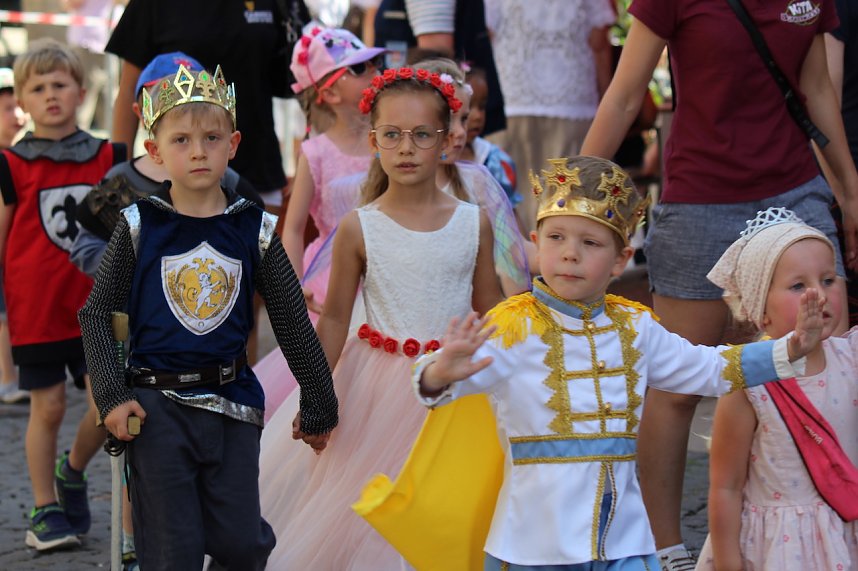 Fr&ouml;hliche Stimmung beim 210 Brunnenfest in Bad Langensalza