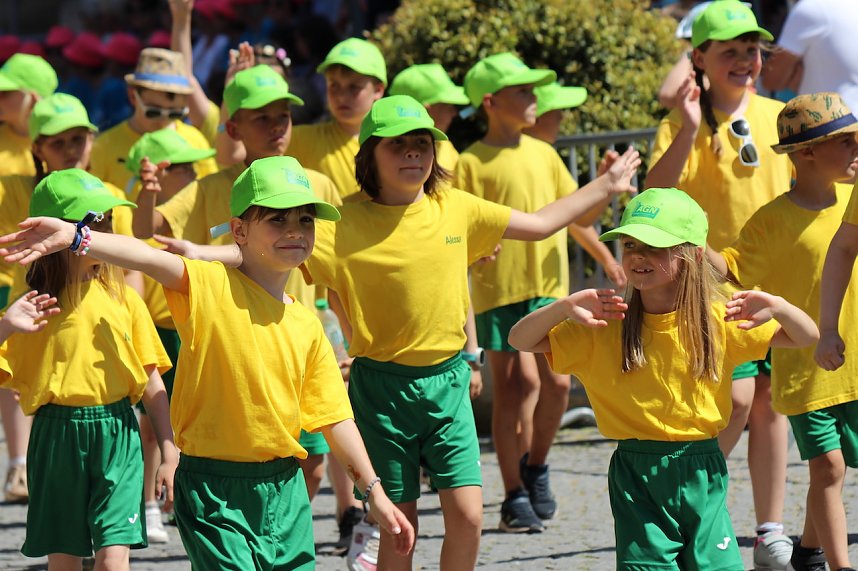 Fr&ouml;hliche Stimmung beim 210 Brunnenfest in Bad Langensalza