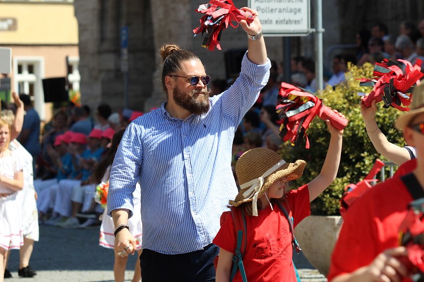 Fr&ouml;hliche Stimmung beim 210 Brunnenfest in Bad Langensalza