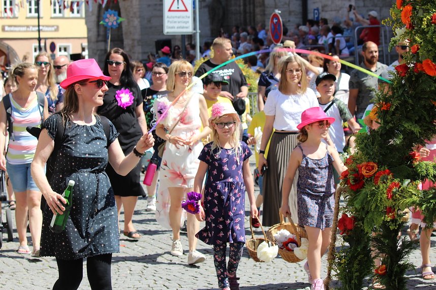 Fr&ouml;hliche Stimmung beim 210 Brunnenfest in Bad Langensalza