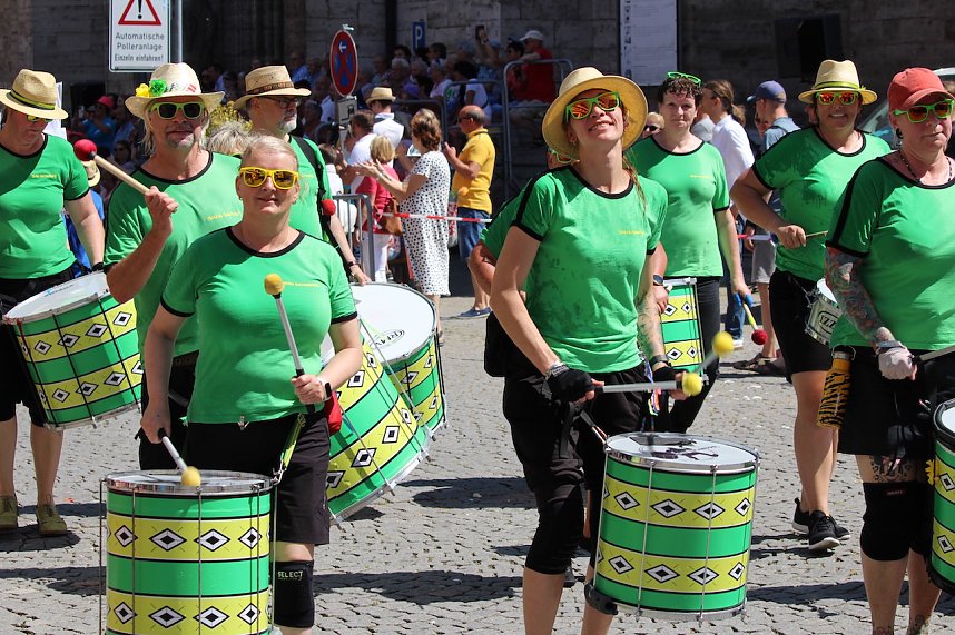 Fr&ouml;hliche Stimmung beim 210 Brunnenfest in Bad Langensalza