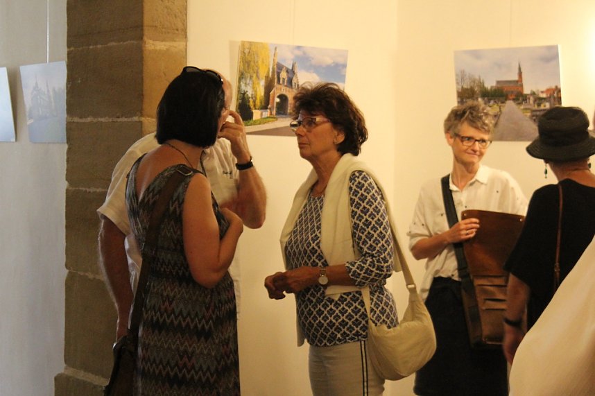 Vernissage zu "Impressionen aus den Partnerst&auml;dten"