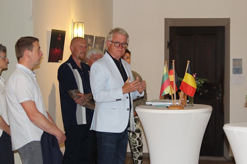 Vernissage zu "Impressionen aus den Partnerst&auml;dten"