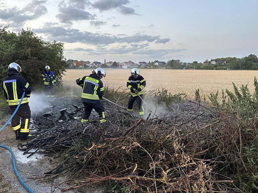 Fl&auml;chenbrand am Abend