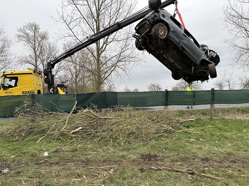 Schwerer Unfall auf der B249 in Rockensu&szlig;ra