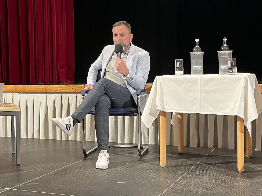 Szenen einer kontroversen Fragestunde