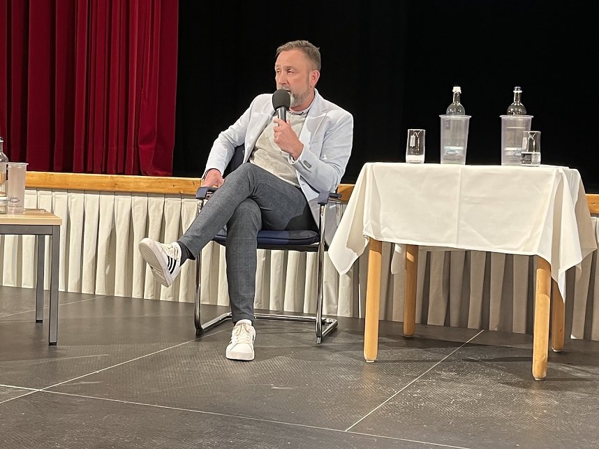 Szenen einer kontroversen Fragestunde