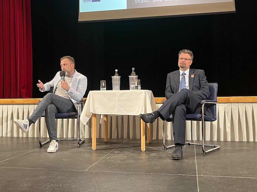 Szenen einer kontroversen Fragestunde