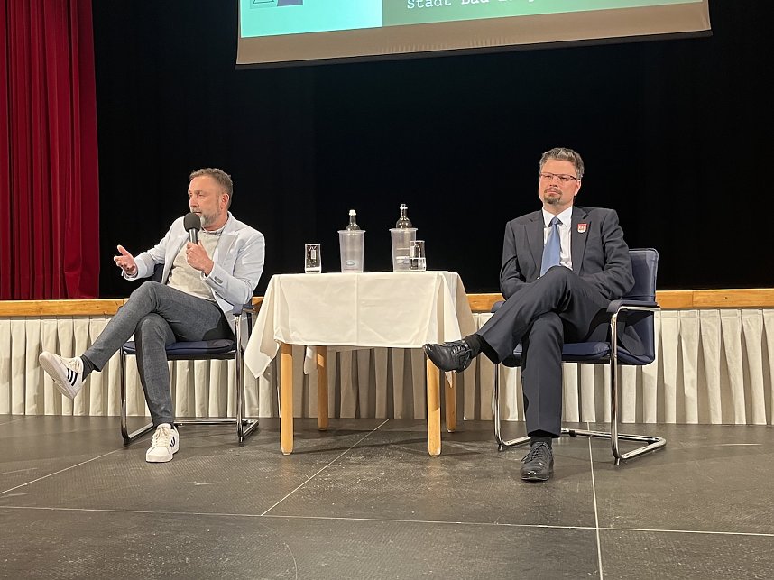 Szenen einer kontroversen Fragestunde