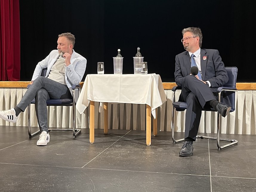 Szenen einer kontroversen Fragestunde