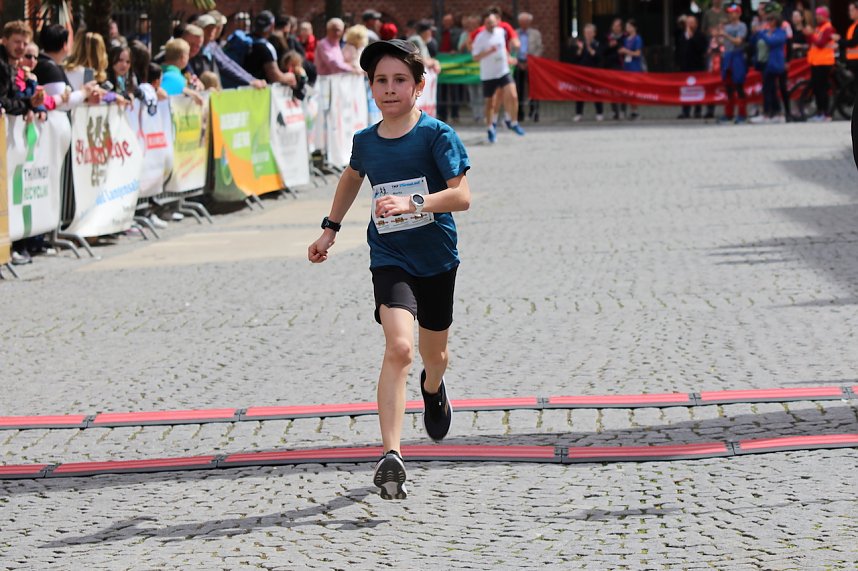 Eintausend L&auml;uferinnen und L&auml;ufer beteiligten sich am 3T&uuml;rmelauf in Bad Langensalza 2024