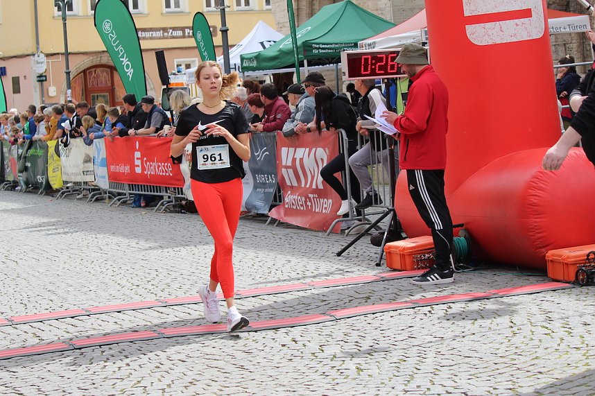 Eintausend L&auml;uferinnen und L&auml;ufer beteiligten sich am 3T&uuml;rmelauf in Bad Langensalza 2024